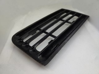 4D0853864K Kratka zderzaka Audi A8 D2 FL prawa - 1szt.