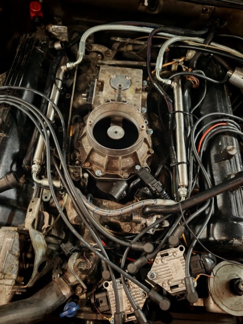 Elektronische Einspritzung EFI Mercedes V8 M116