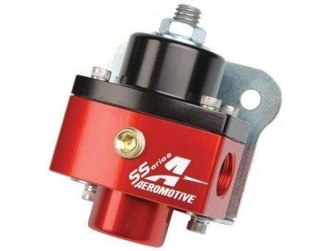 Regulator ciśnienia paliwa Aeromotive SS Carburetor 750HP ORB-06 Czerwony/Czarny