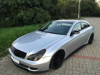 Splitter Przedni Mercedes-Benz CLS C219 Standardowy Zderzak - Gloss Black