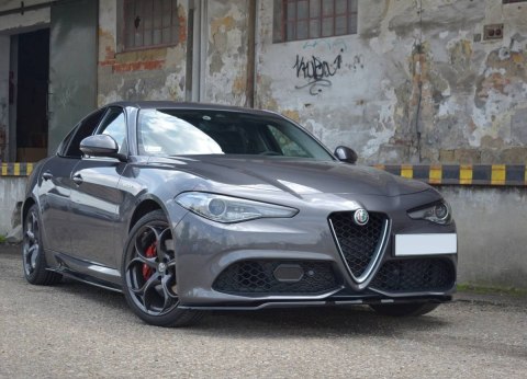 Splitter Przedni v.1 Alfa Romeo GIULIA VELOCE - Gloss Black