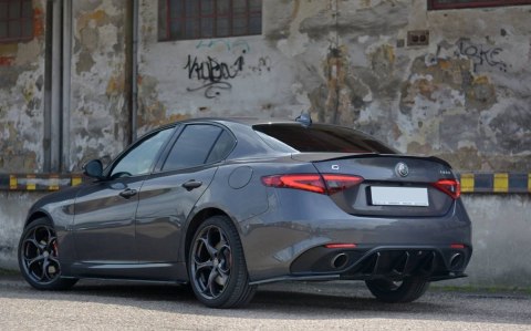 Splittery Tylne Boczne Alfa Romeo GIULIA VELOCE - Gloss Black